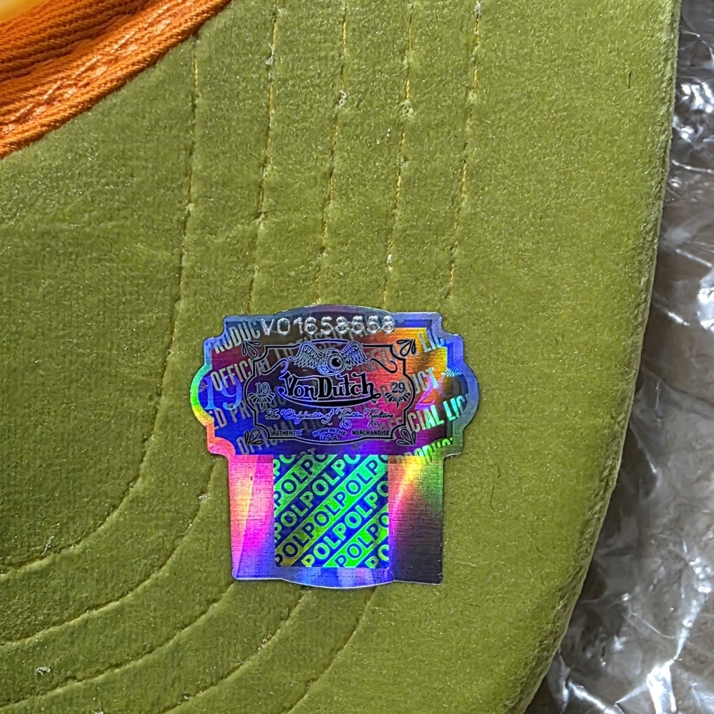 Von Dutch Sherbert Crush Velvet Trucker Hat Snapback - Picture 2 of 5